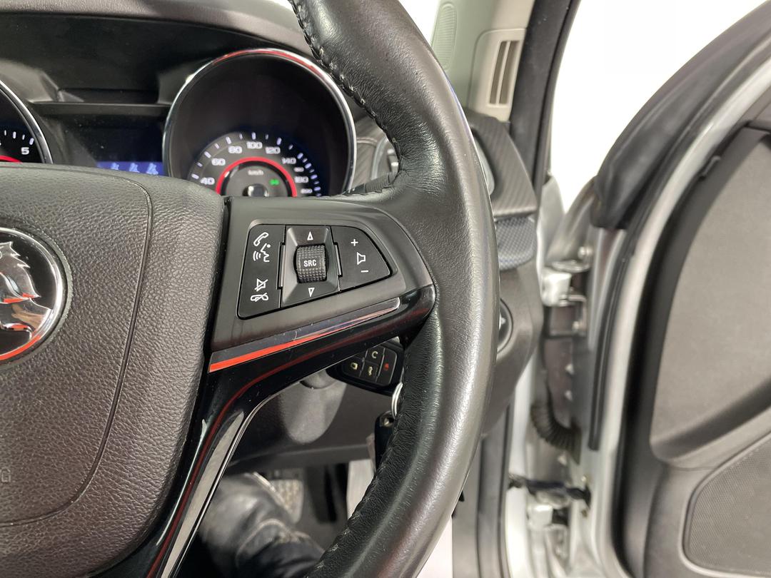 Photo '28' of Holden Commodore