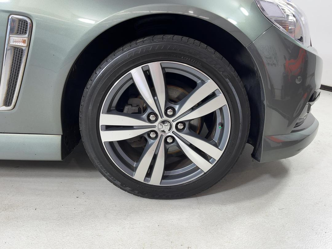 Photo '9' of Holden Commodore