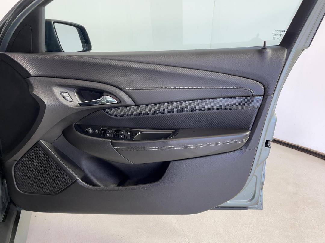 Photo '15' of Holden Commodore