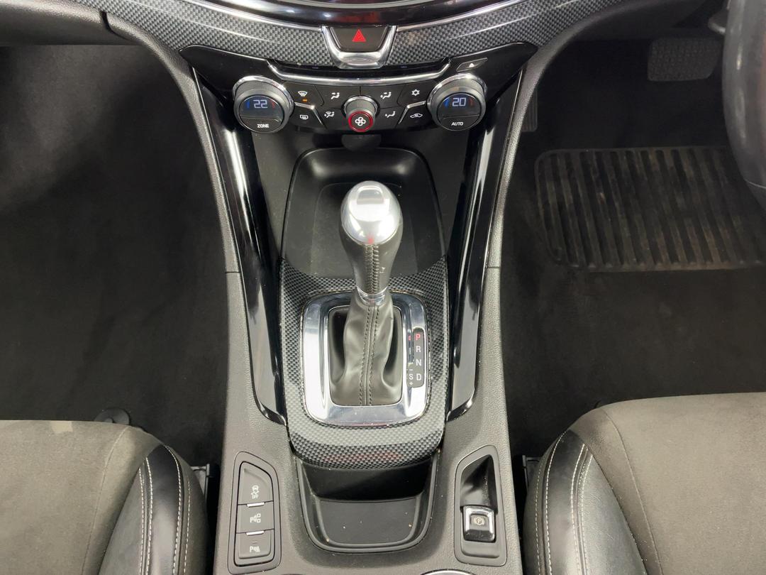 Photo '18' of Holden Commodore
