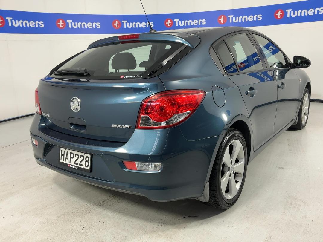 Photo '7' of Holden Cruze