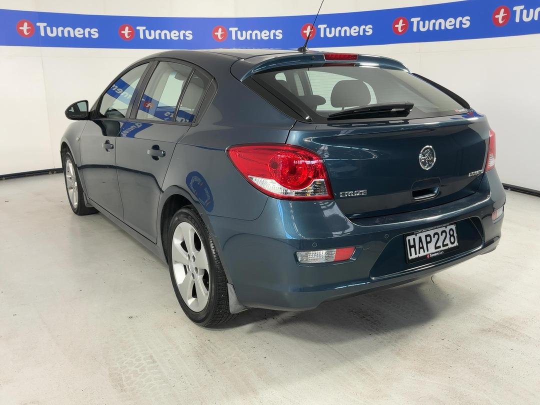 Photo '5' of Holden Cruze