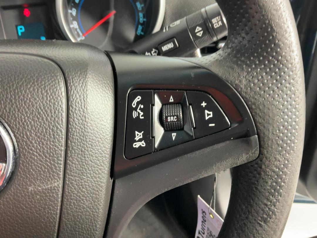 Photo '24' of Holden Cruze