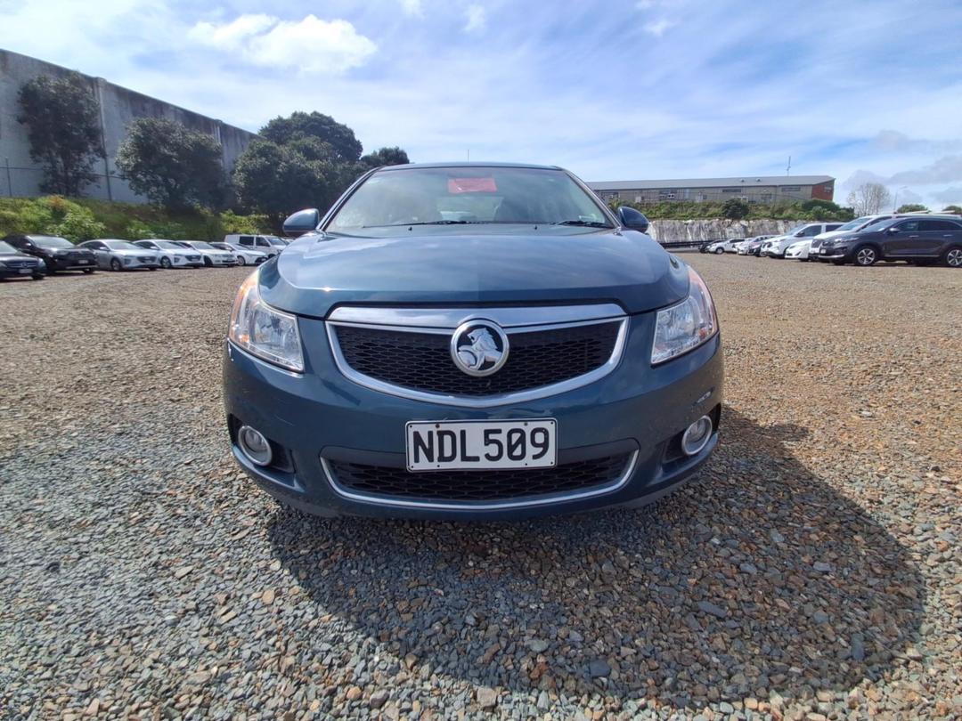 Photo '2' of Holden Cruze CDX Photo '2' of Holden Cruze CDX