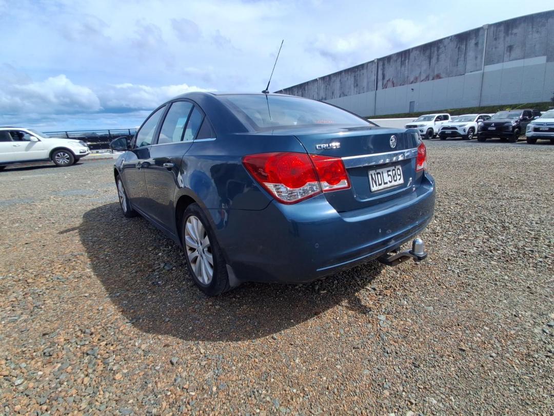 Photo '6' of Holden Cruze CDX Photo '6' of Holden Cruze CDX