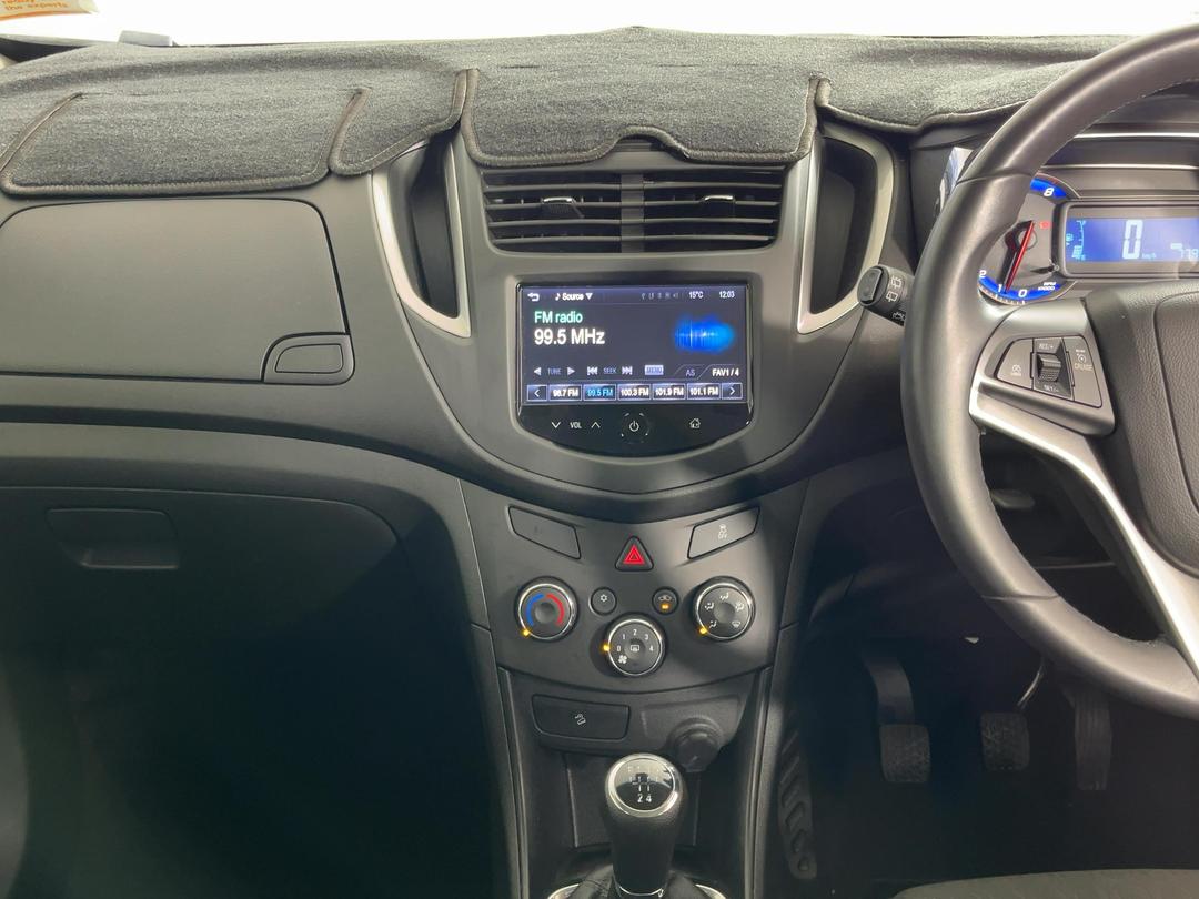 Photo '18' of Holden Trax