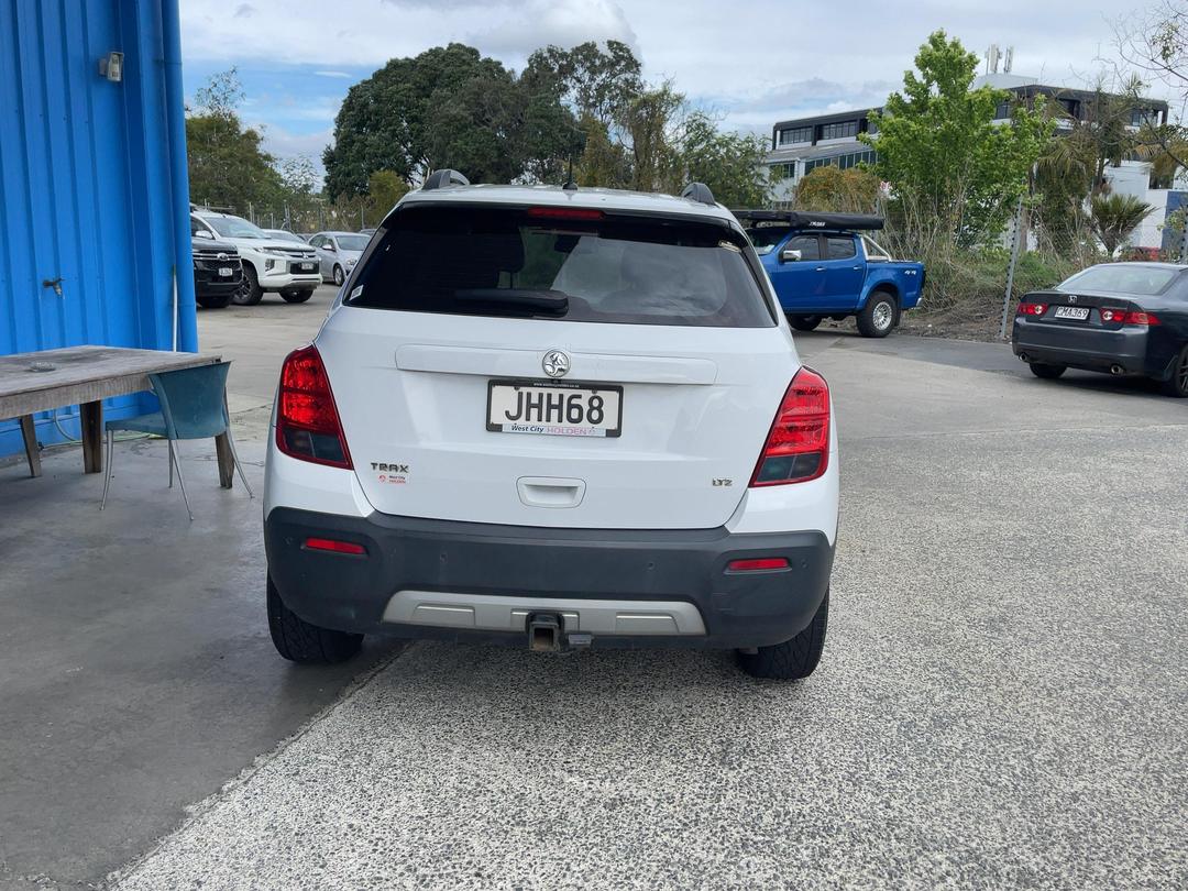 Photo '3' of Holden Trax