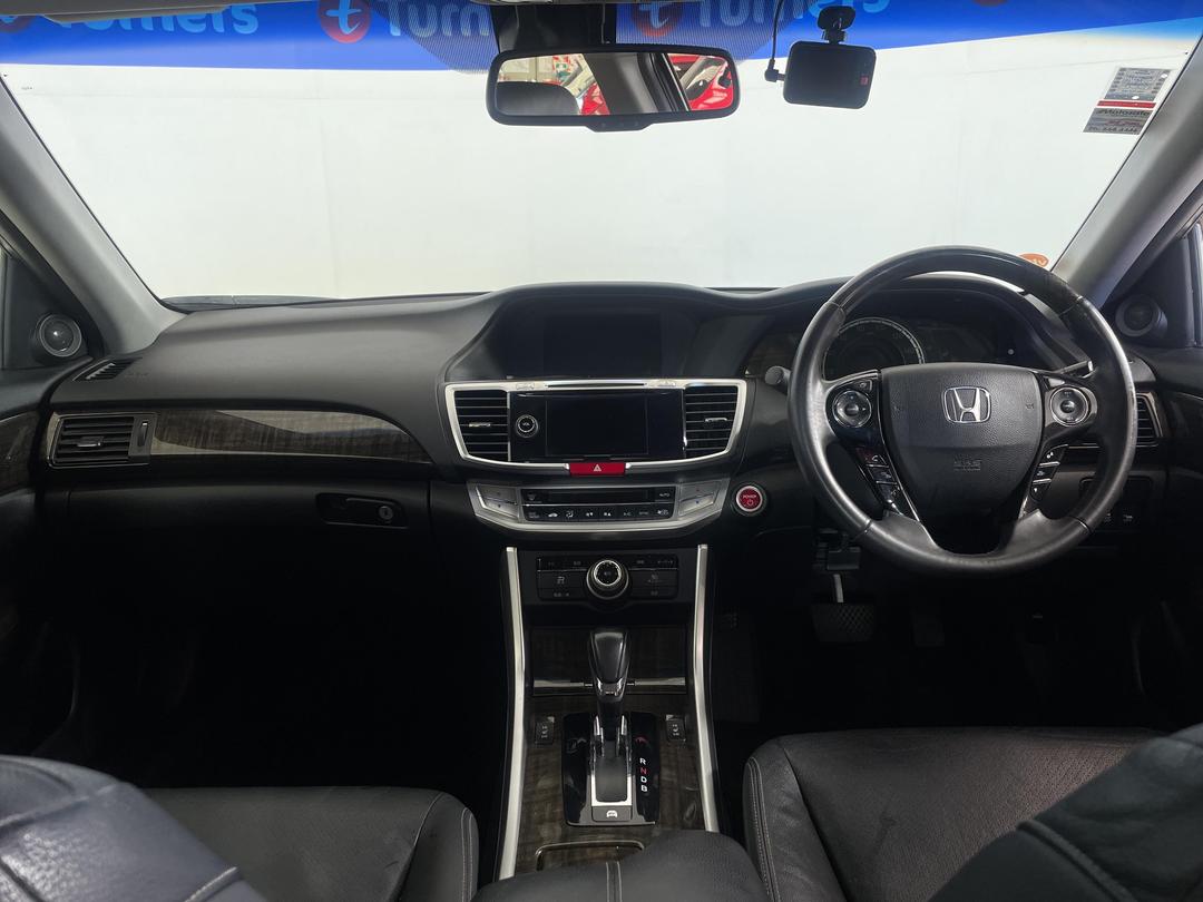 Photo '17' of Honda Accord