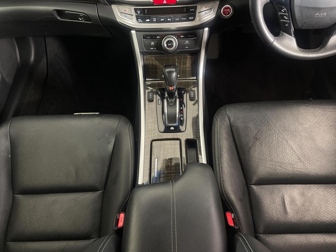 Photo '18' of Honda Accord