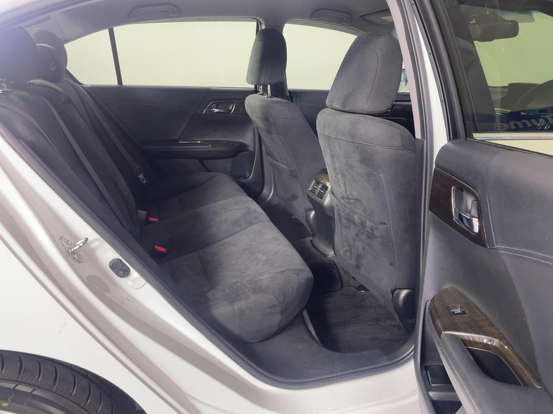Photo '20' of Honda Accord