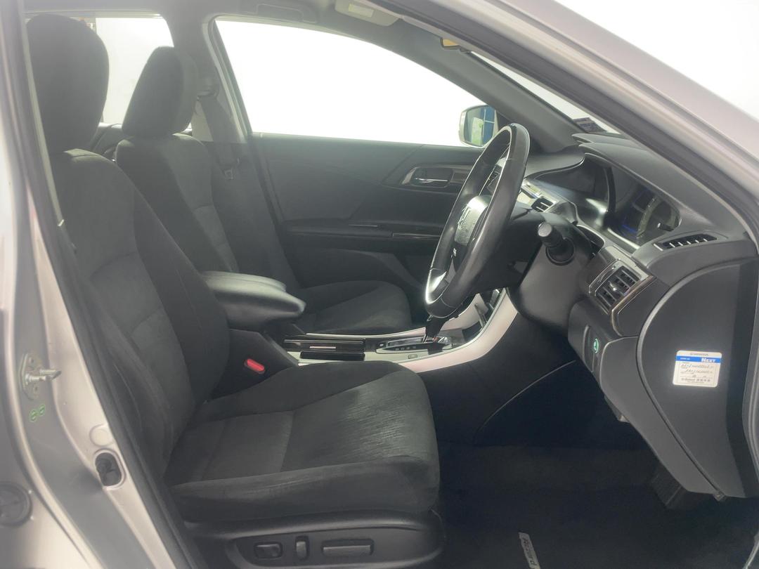 Photo '16' of Honda Accord