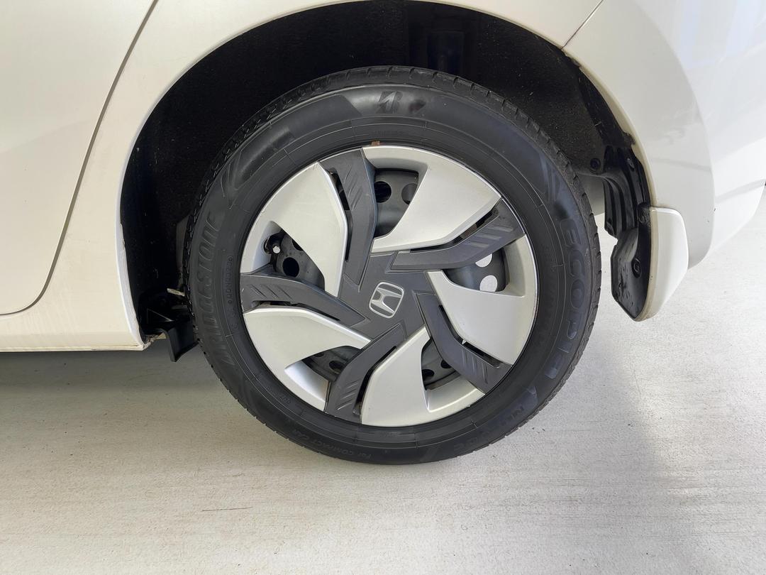 Photo '11' of Honda FIT