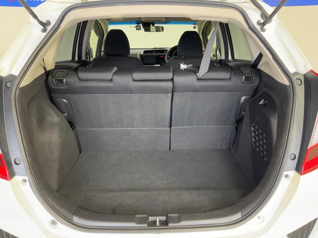 Photo '14' of Honda FIT