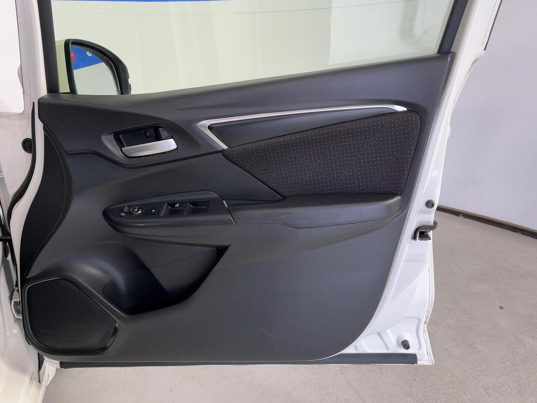 Photo '15' of Honda FIT