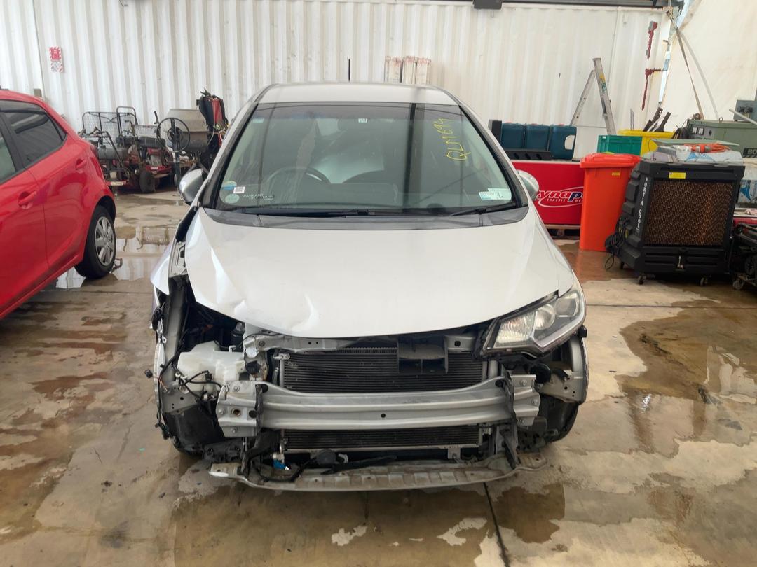 Photo '2' of Honda FIT Hybrid