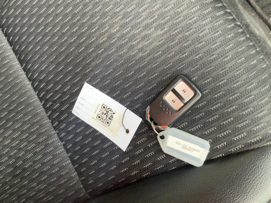 Photo '13' of Honda FIT Photo '13' of Honda FIT