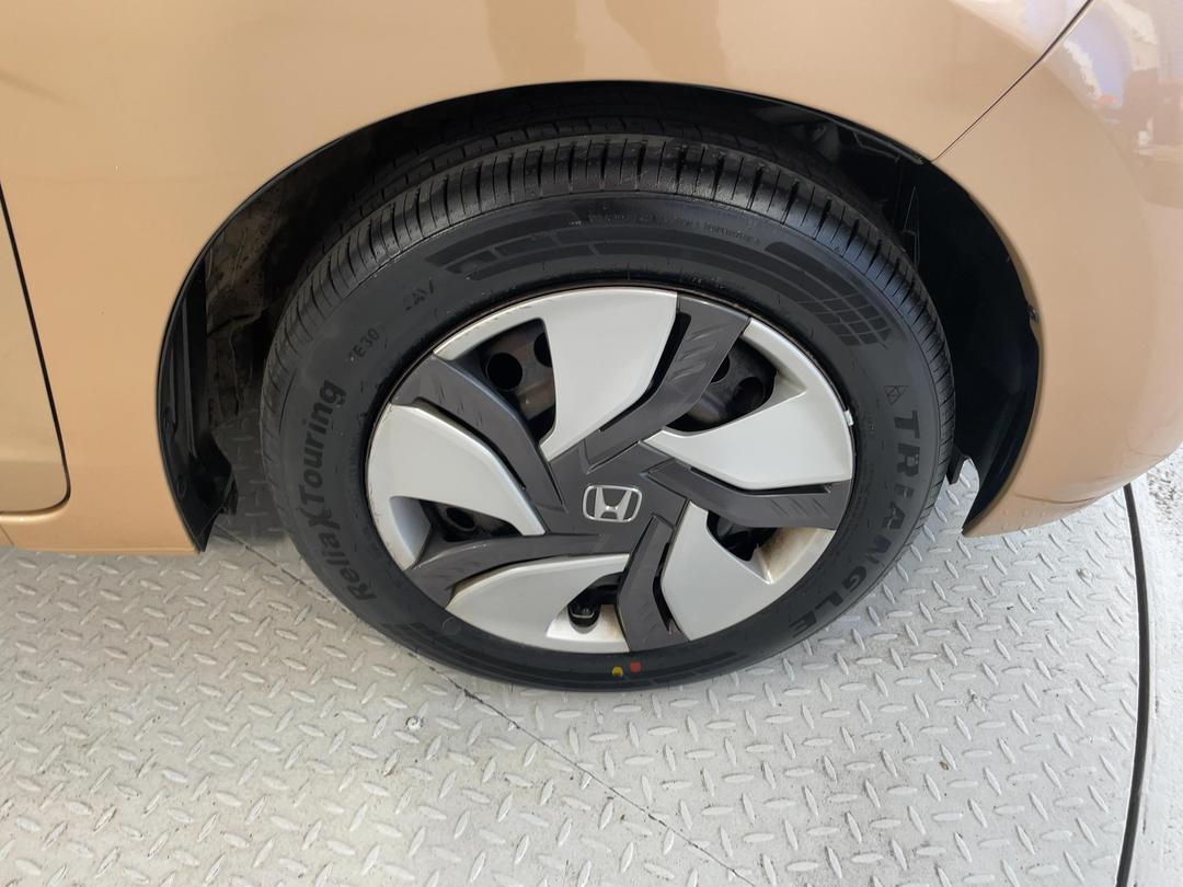 Photo '9' of Honda FIT
