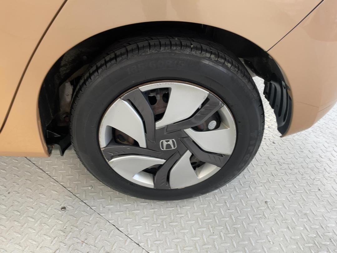 Photo '11' of Honda FIT