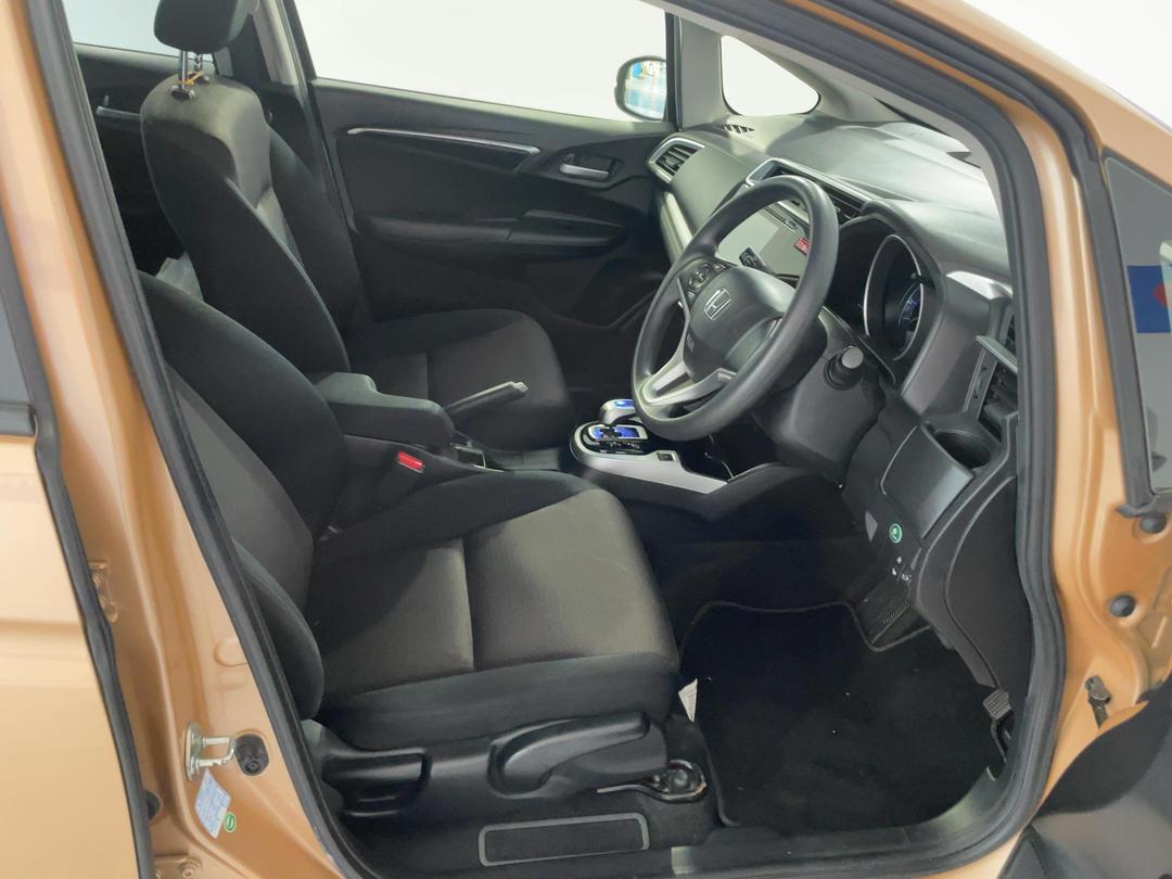 Photo '16' of Honda FIT