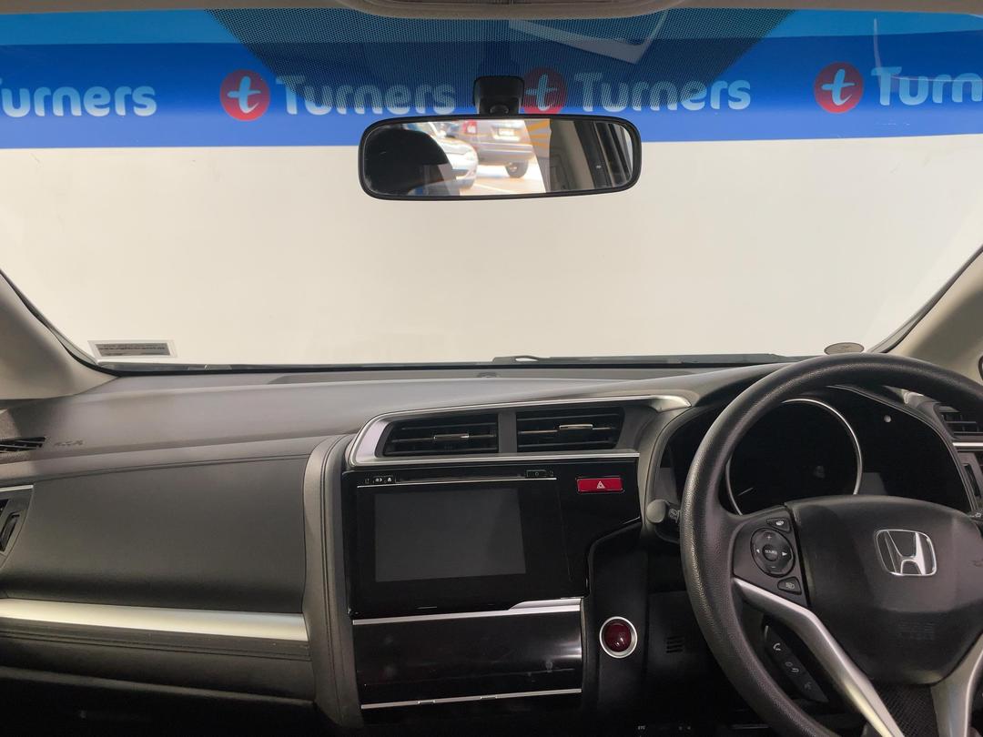 Photo '17' of Honda FIT
