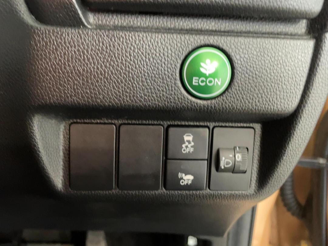 Photo '24' of Honda FIT
