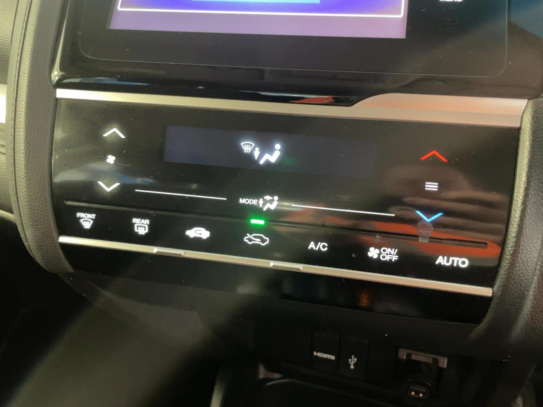 Photo '30' of Honda FIT