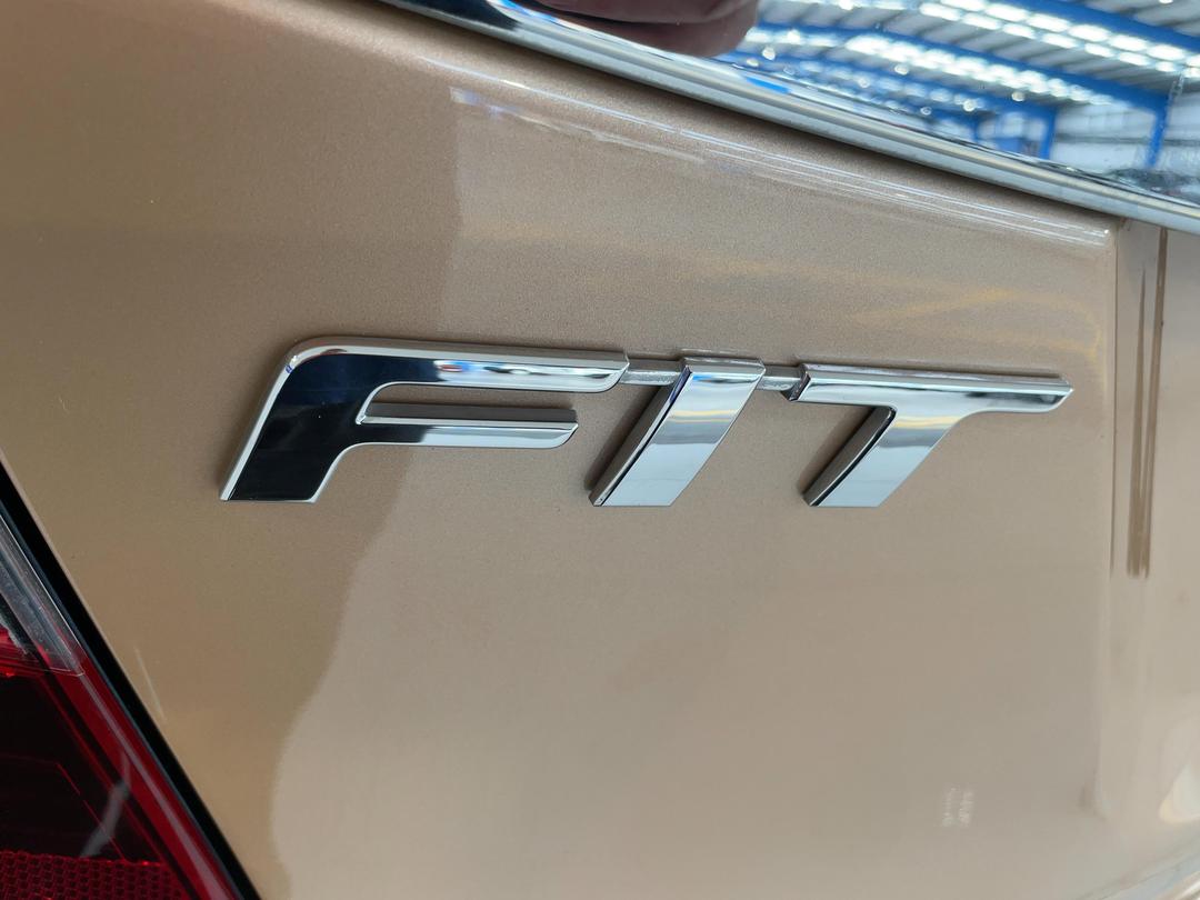 Photo '36' of Honda FIT