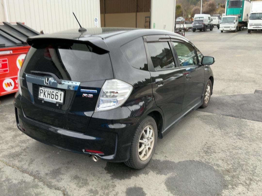 Photo '6' of Honda FIT