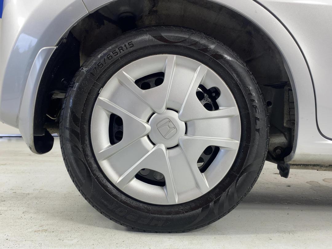 Photo '12' of Honda FIT