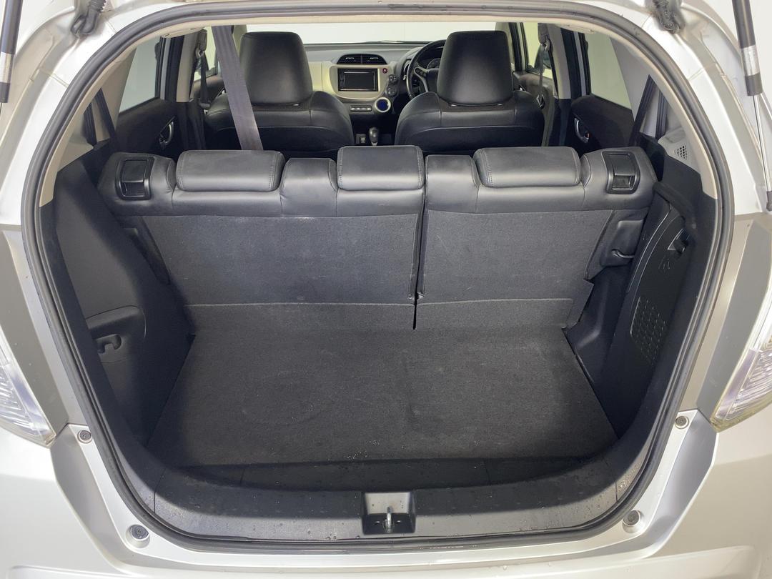Photo '14' of Honda FIT