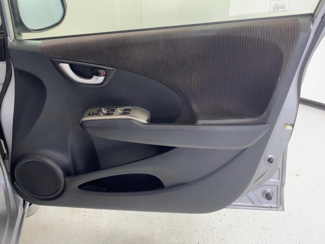 Photo '15' of Honda FIT