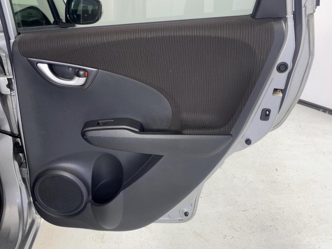 Photo '19' of Honda FIT