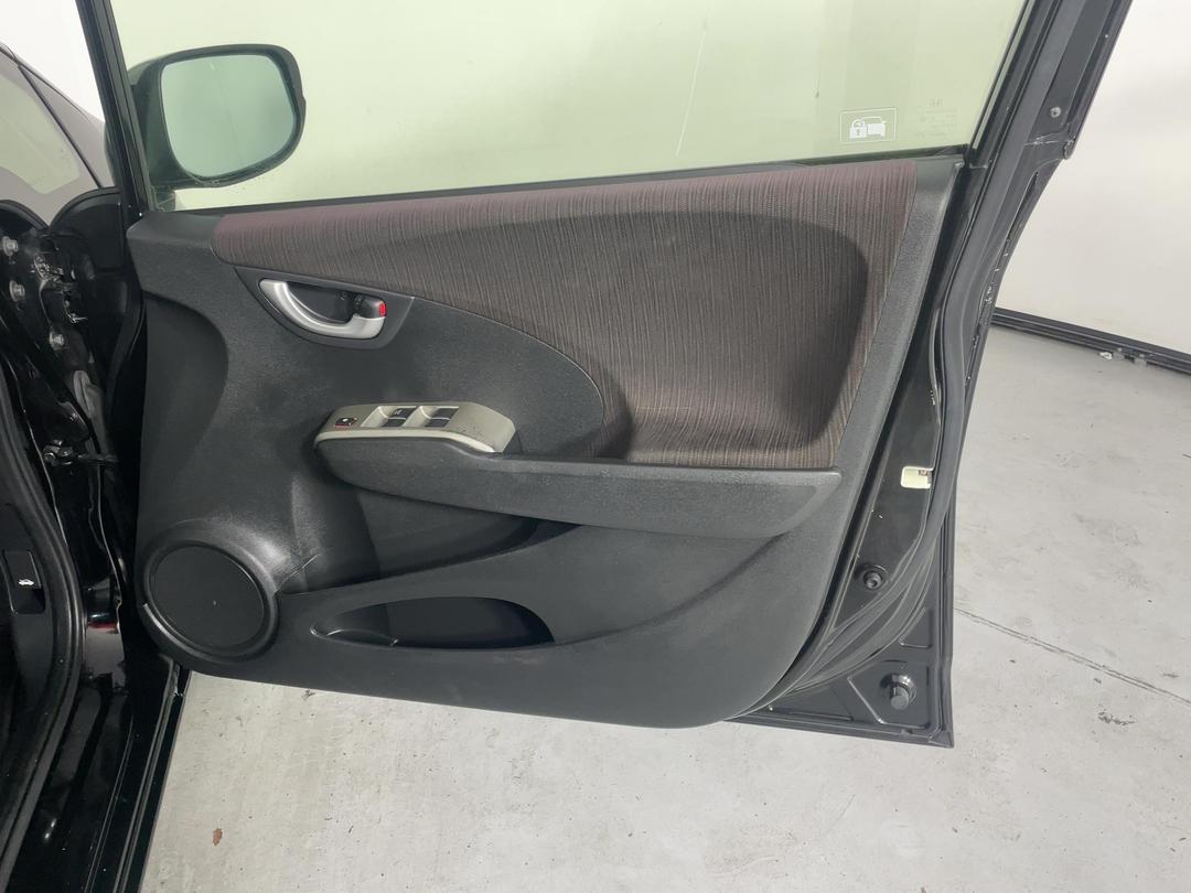 Photo '15' of Honda FIT