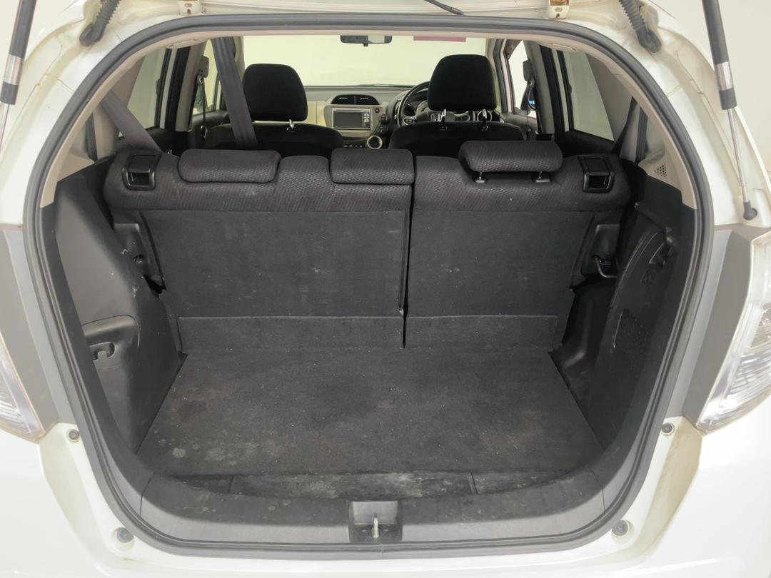 Photo '14' of Honda FIT