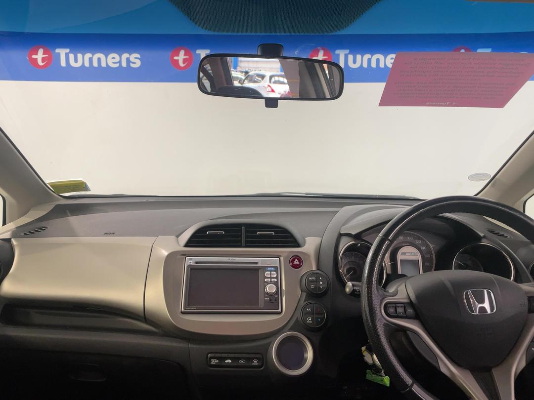 Photo '17' of Honda FIT