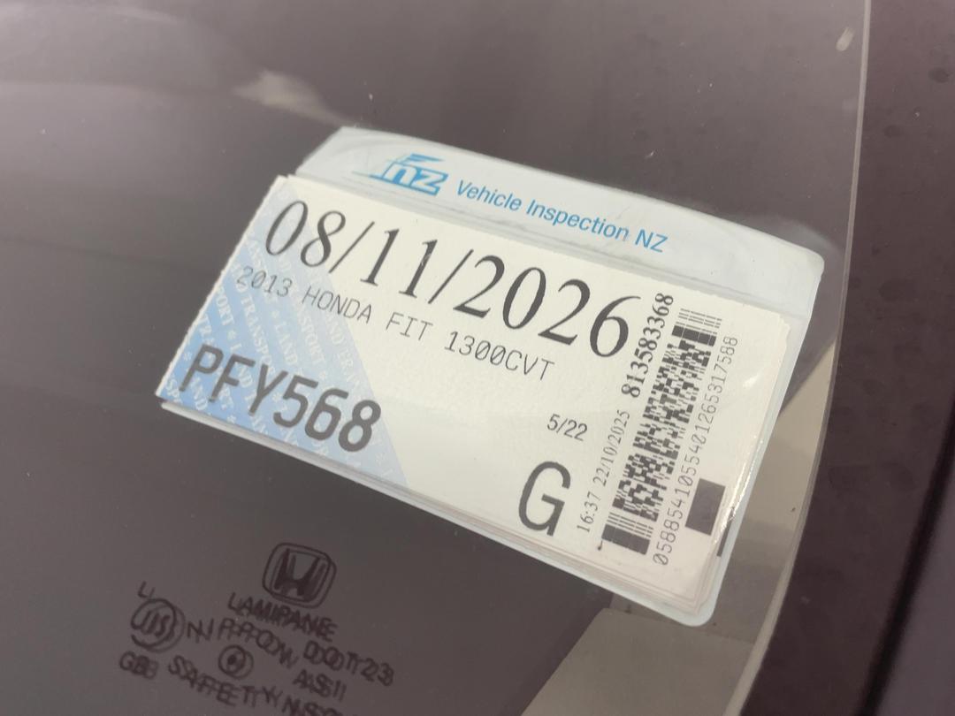 Photo '37' of Honda FIT