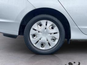 Photo '12' of Honda Insight