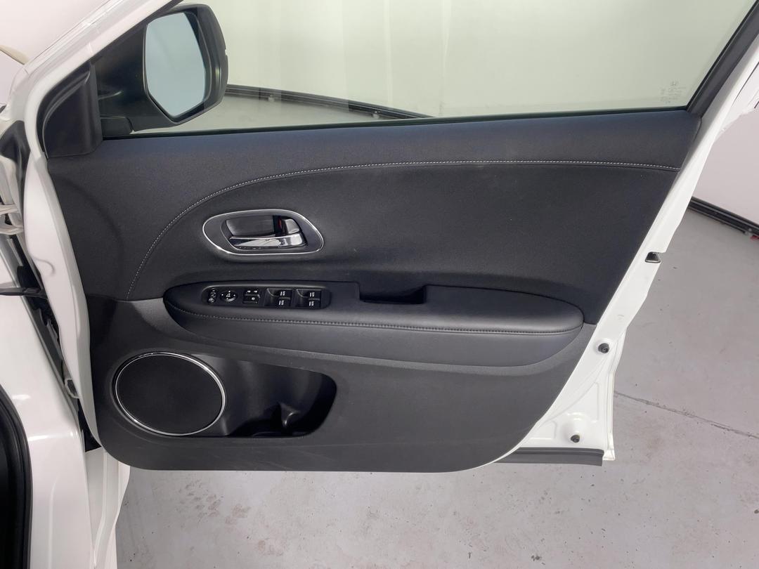 Photo '15' of Honda Vezel