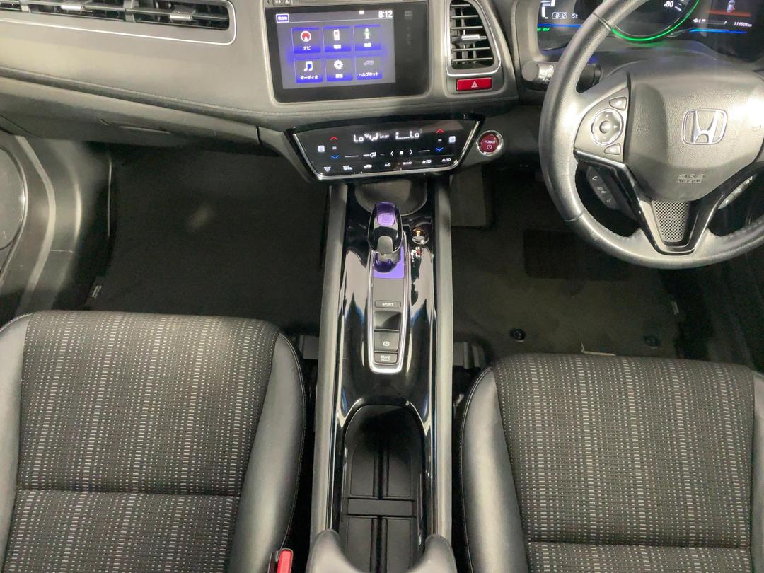 Photo '18' of Honda Vezel