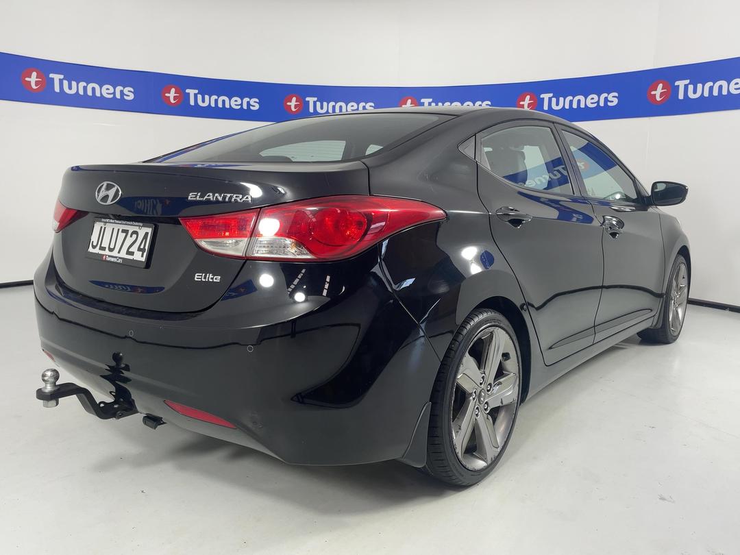Photo '6' of Hyundai Elantra Photo '6' of Hyundai Elantra