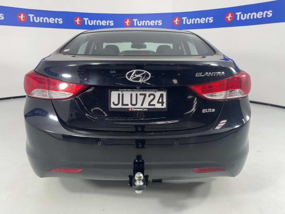 Photo '5' of Hyundai Elantra Photo '5' of Hyundai Elantra