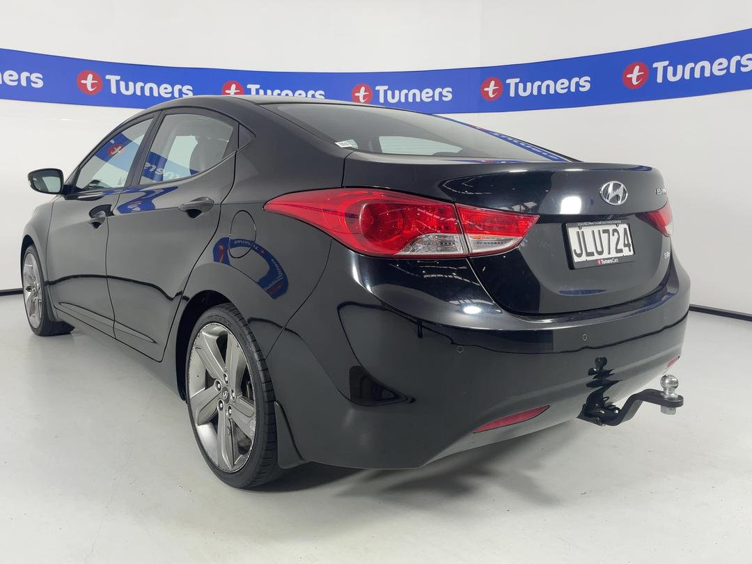 Photo '4' of Hyundai Elantra Photo '4' of Hyundai Elantra