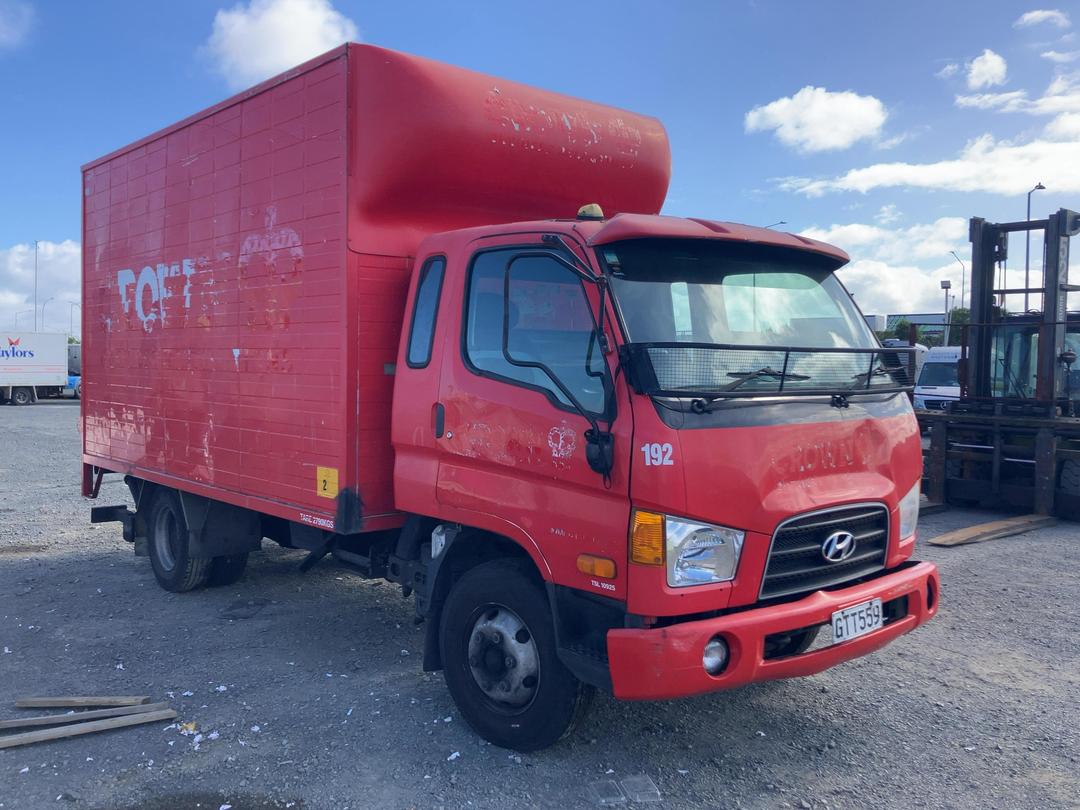 Photo '1' of Hyundai HD60 SUM EURO 5 Box Body