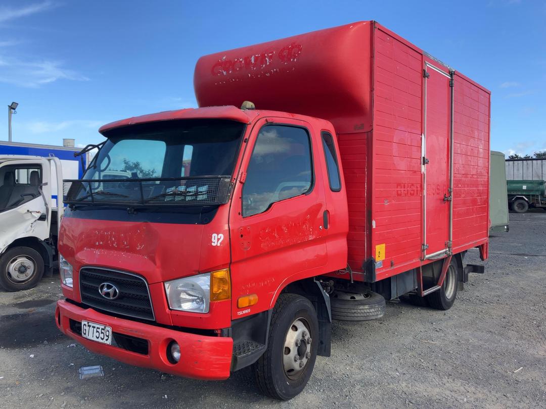 Photo '9' of Hyundai HD60 SUM EURO 5 Box Body