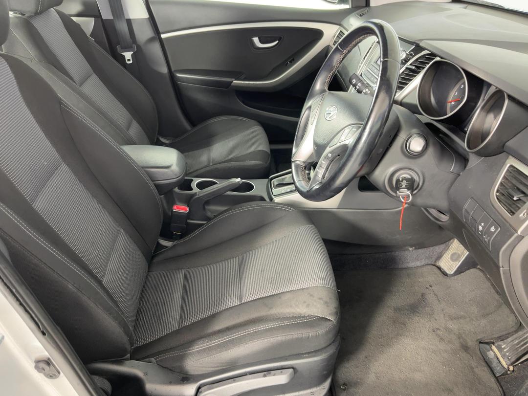 Photo '16' of Hyundai I30