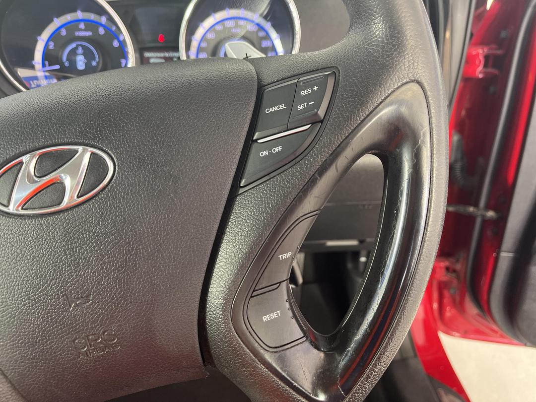 Photo '24' of Hyundai I45