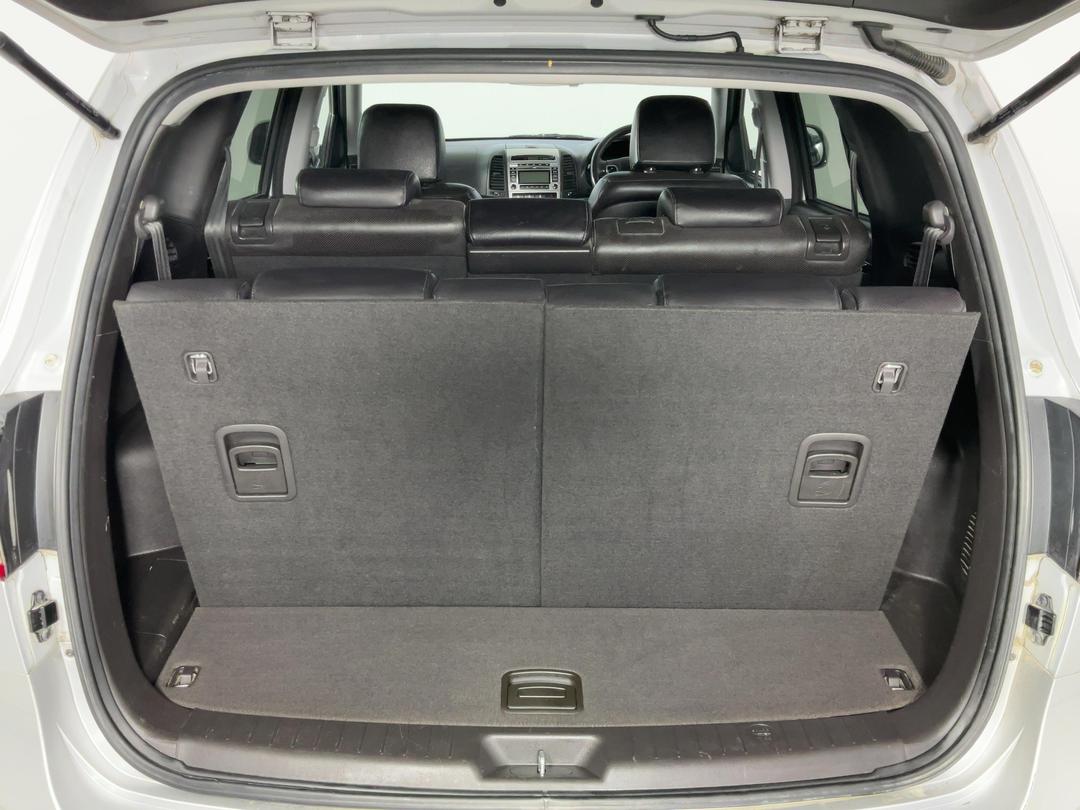 Photo '14' of Hyundai Santa FE