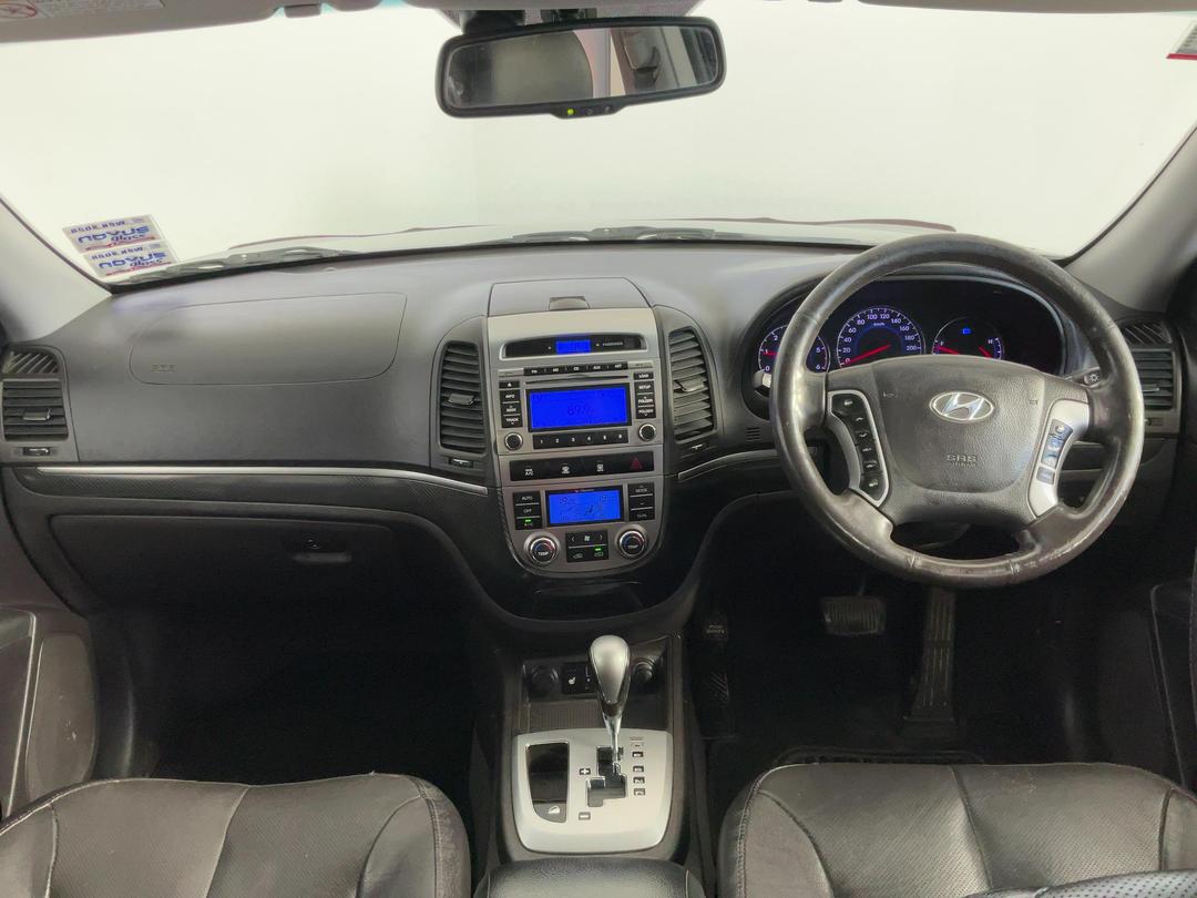 Photo '17' of Hyundai Santa FE