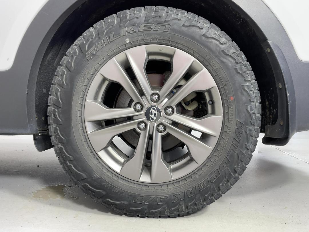 Photo '11' of Hyundai Santa FE