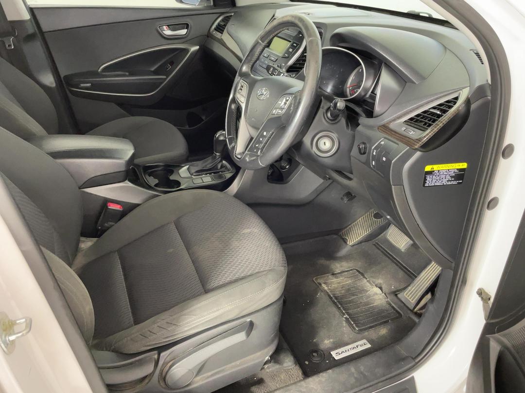 Photo '16' of Hyundai Santa FE